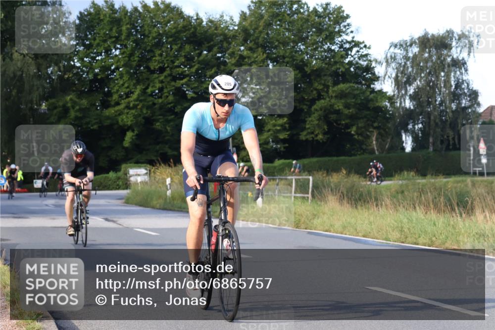 25.08.2024 - Elbe Triathlon Hamburg Fuchs,  Jonas http://msf.ph/oto/6865757 25.08.2024 09:24:38 Radfahren 419, 465, 205, 161, 160, 261, 248 meine-sportfotos.de