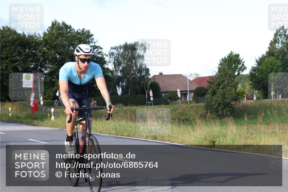 25.08.2024 - Elbe Triathlon Hamburg Fuchs,  Jonas http://msf.ph/oto/6865764 25.08.2024 09:24:38 Radfahren 419, 465, 205, 161, 160, 261, 248 meine-sportfotos.de