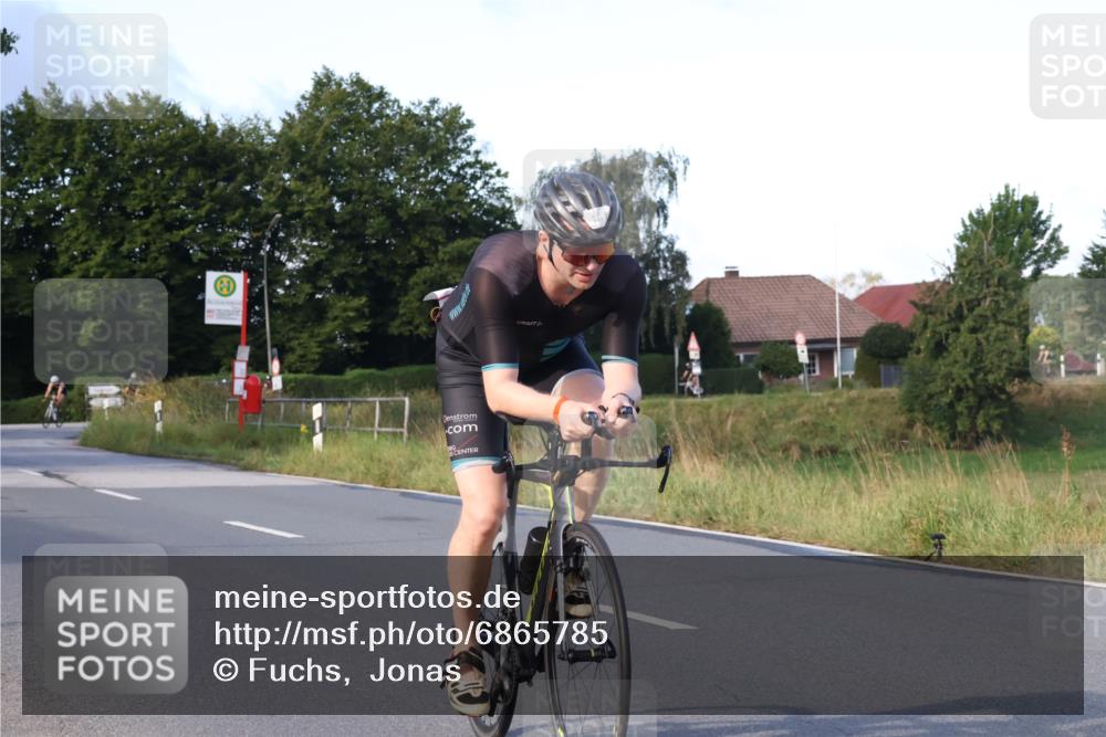 25.08.2024 - Elbe Triathlon Hamburg Fuchs,  Jonas http://msf.ph/oto/6865785 25.08.2024 09:24:39 Radfahren 419, 465, 205, 161, 160, 261, 248 meine-sportfotos.de