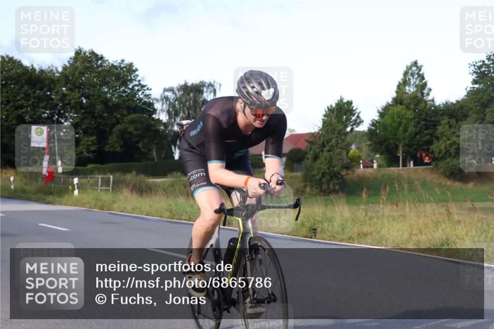25.08.2024 - Elbe Triathlon Hamburg Fuchs,  Jonas http://msf.ph/oto/6865786 25.08.2024 09:24:40 Radfahren 465, 205, 161, 160, 261, 248 meine-sportfotos.de