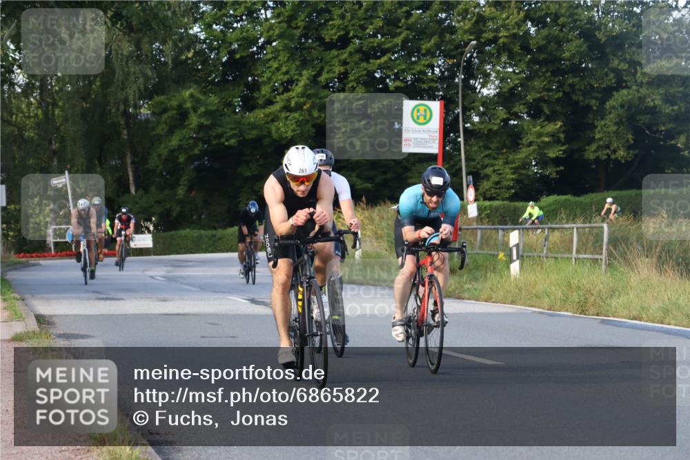 25.08.2024 - Elbe Triathlon Hamburg Fuchs,  Jonas http://msf.ph/oto/6865822 25.08.2024 09:24:43 Radfahren 205, 161, 160, 261, 248, 349, 236, 262, 414 meine-sportfotos.de