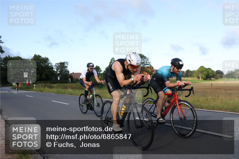 25.08.2024 - Elbe Triathlon Hamburg Fuchs,  Jonas http://msf.ph/oto/6865847 25.08.2024 09:24:45 Radfahren 161, 160, 261, 248, 349, 236, 262, 414 meine-sportfotos.de