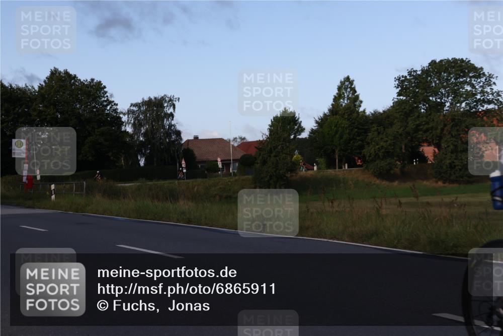 25.08.2024 - Elbe Triathlon Hamburg Fuchs,  Jonas http://msf.ph/oto/6865911 25.08.2024 09:24:50 Radfahren 160, 261, 248, 349, 236, 262, 414, 338, 237, 408 meine-sportfotos.de