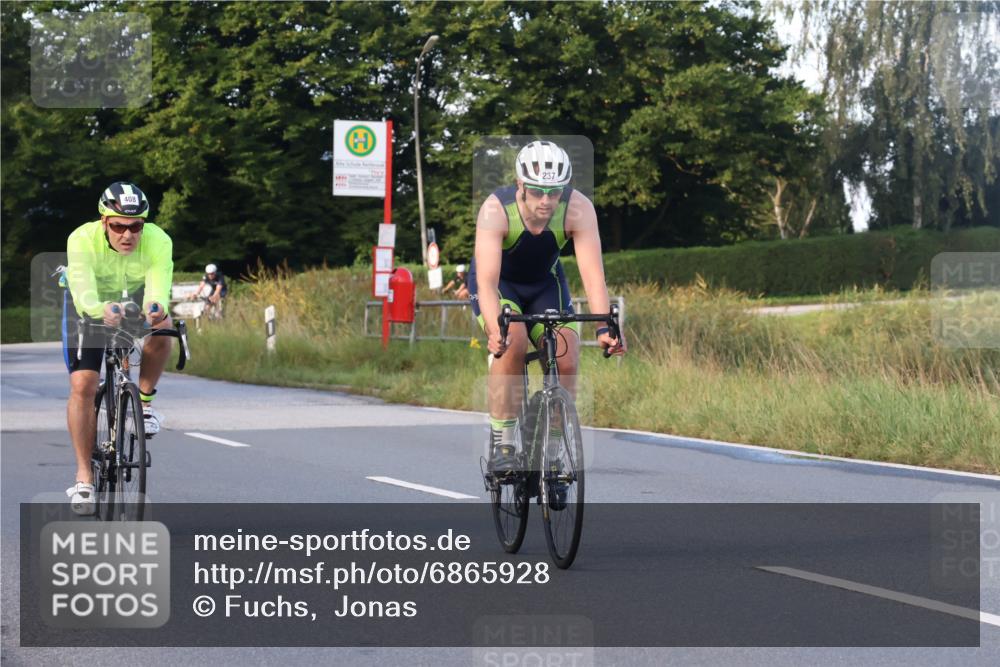 25.08.2024 - Elbe Triathlon Hamburg Fuchs,  Jonas http://msf.ph/oto/6865928 25.08.2024 09:24:53 Radfahren 349, 236, 262, 414, 338, 237, 408 meine-sportfotos.de