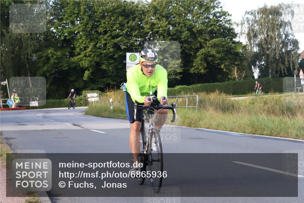 25.08.2024 - Elbe Triathlon Hamburg Fuchs,  Jonas http://msf.ph/oto/6865936 25.08.2024 09:24:53 Radfahren 349, 236, 262, 414, 338, 237, 408 meine-sportfotos.de
