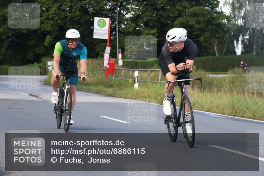 25.08.2024 - Elbe Triathlon Hamburg Fuchs,  Jonas http://msf.ph/oto/6866115 25.08.2024 09:25:19 Radfahren 415, 226, 43, 121 meine-sportfotos.de