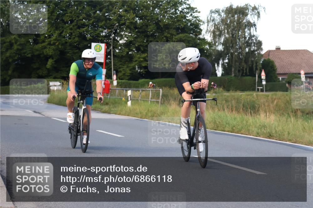 25.08.2024 - Elbe Triathlon Hamburg Fuchs,  Jonas http://msf.ph/oto/6866118 25.08.2024 09:25:19 Radfahren 415, 226, 43, 121 meine-sportfotos.de