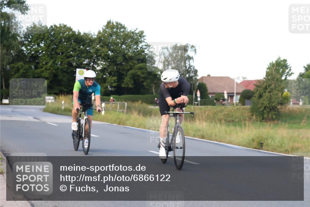 25.08.2024 - Elbe Triathlon Hamburg Fuchs,  Jonas http://msf.ph/oto/6866122 25.08.2024 09:25:19 Radfahren 415, 226, 43, 121 meine-sportfotos.de