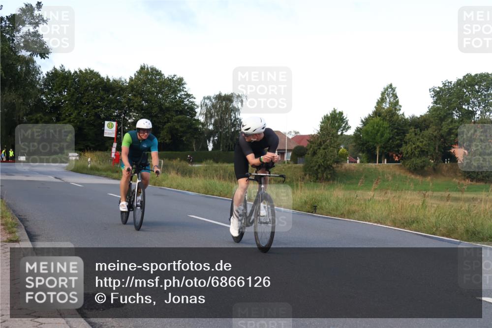 25.08.2024 - Elbe Triathlon Hamburg Fuchs,  Jonas http://msf.ph/oto/6866126 25.08.2024 09:25:19 Radfahren 415, 226, 43, 121 meine-sportfotos.de