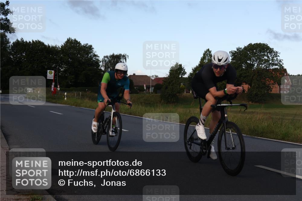 25.08.2024 - Elbe Triathlon Hamburg Fuchs,  Jonas http://msf.ph/oto/6866133 25.08.2024 09:25:19 Radfahren 415, 226, 43, 121 meine-sportfotos.de