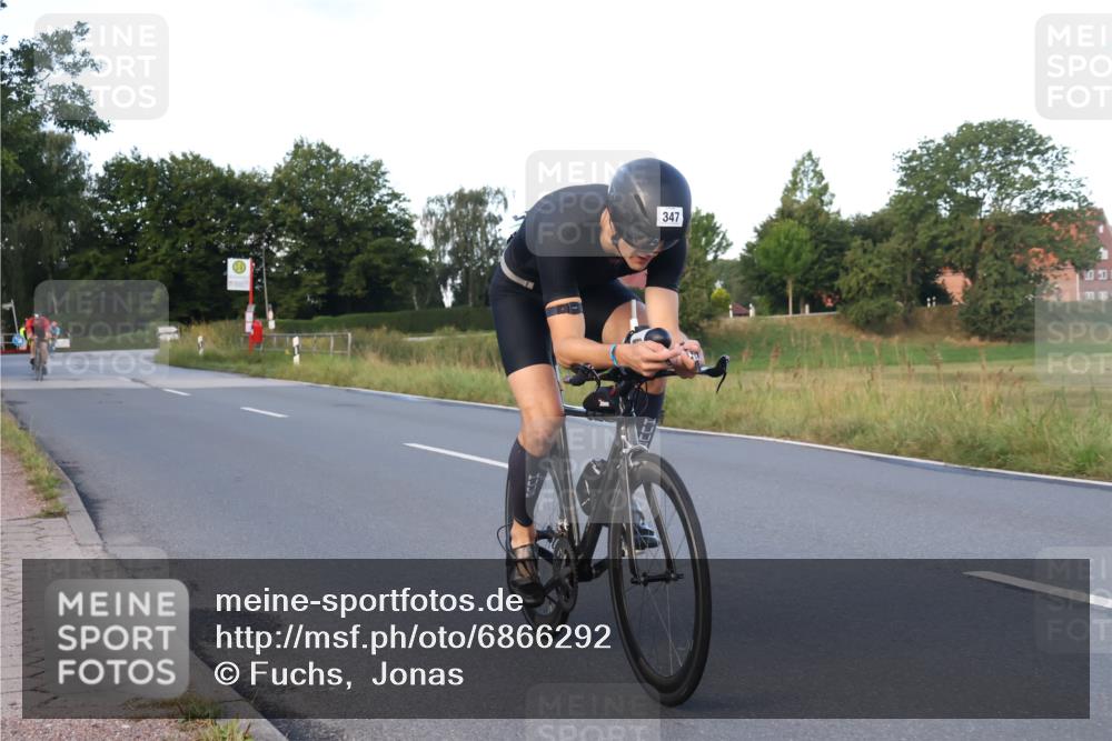 25.08.2024 - Elbe Triathlon Hamburg Fuchs,  Jonas http://msf.ph/oto/6866292 25.08.2024 09:25:47 Radfahren 347, 77, 238 meine-sportfotos.de