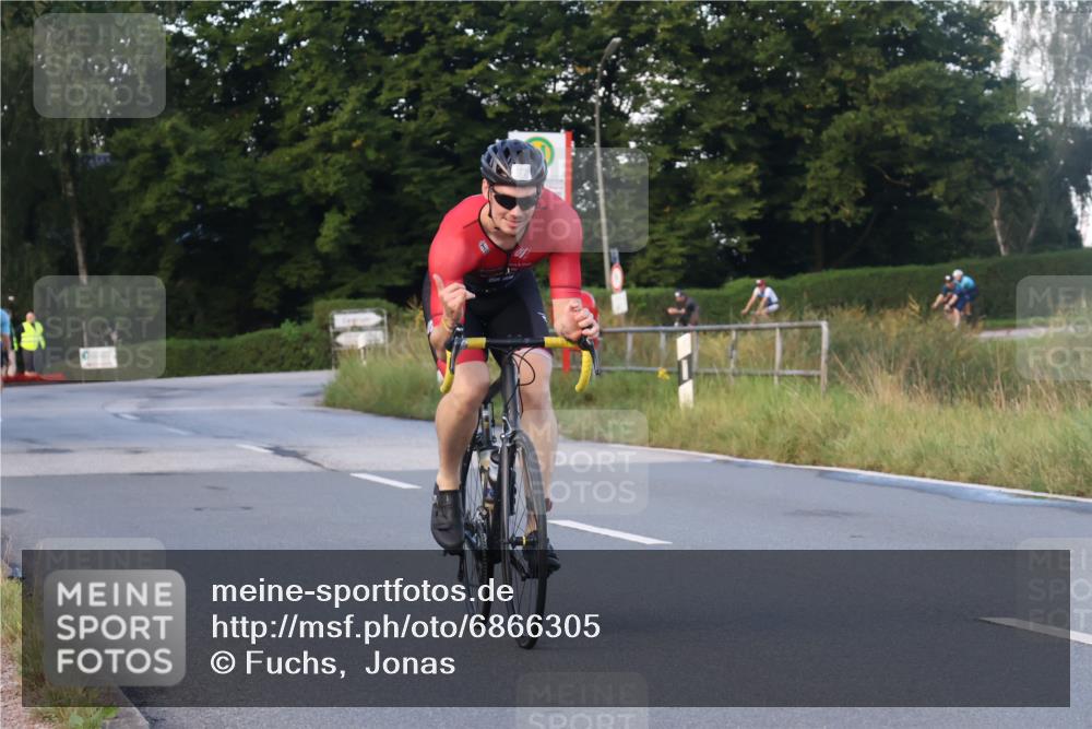 25.08.2024 - Elbe Triathlon Hamburg Fuchs,  Jonas http://msf.ph/oto/6866305 25.08.2024 09:25:49 Radfahren 347, 77, 238 meine-sportfotos.de