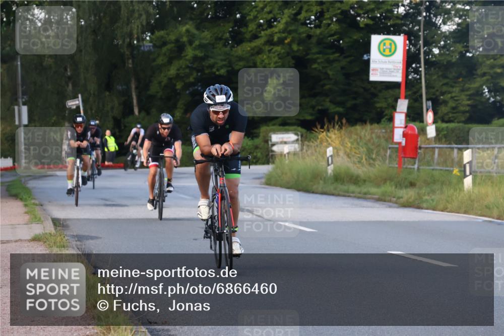 25.08.2024 - Elbe Triathlon Hamburg Fuchs,  Jonas http://msf.ph/oto/6866460 25.08.2024 09:26:06 Radfahren 202, 166, 222, 158, 61, 252, 390, 52 meine-sportfotos.de