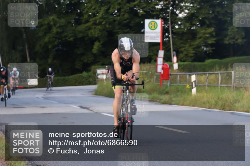 25.08.2024 - Elbe Triathlon Hamburg Fuchs,  Jonas http://msf.ph/oto/6866590 25.08.2024 09:26:21 Radfahren 54, 83, 194, 217, 244 meine-sportfotos.de
