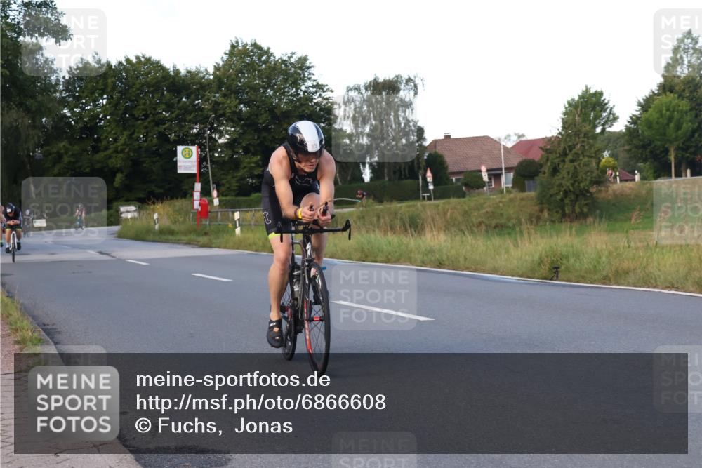 25.08.2024 - Elbe Triathlon Hamburg Fuchs,  Jonas http://msf.ph/oto/6866608 25.08.2024 09:26:22 Radfahren 54, 83, 194, 217, 244, 193 meine-sportfotos.de