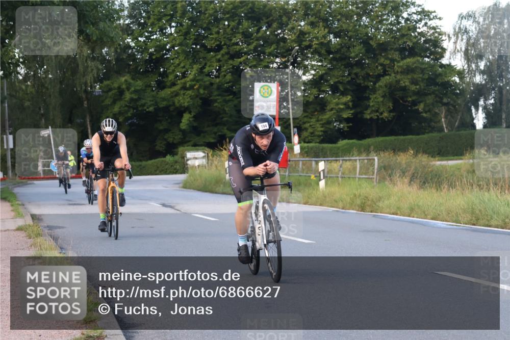 25.08.2024 - Elbe Triathlon Hamburg Fuchs,  Jonas http://msf.ph/oto/6866627 25.08.2024 09:26:24 Radfahren 54, 83, 194, 217, 244, 193, 293, 239 meine-sportfotos.de