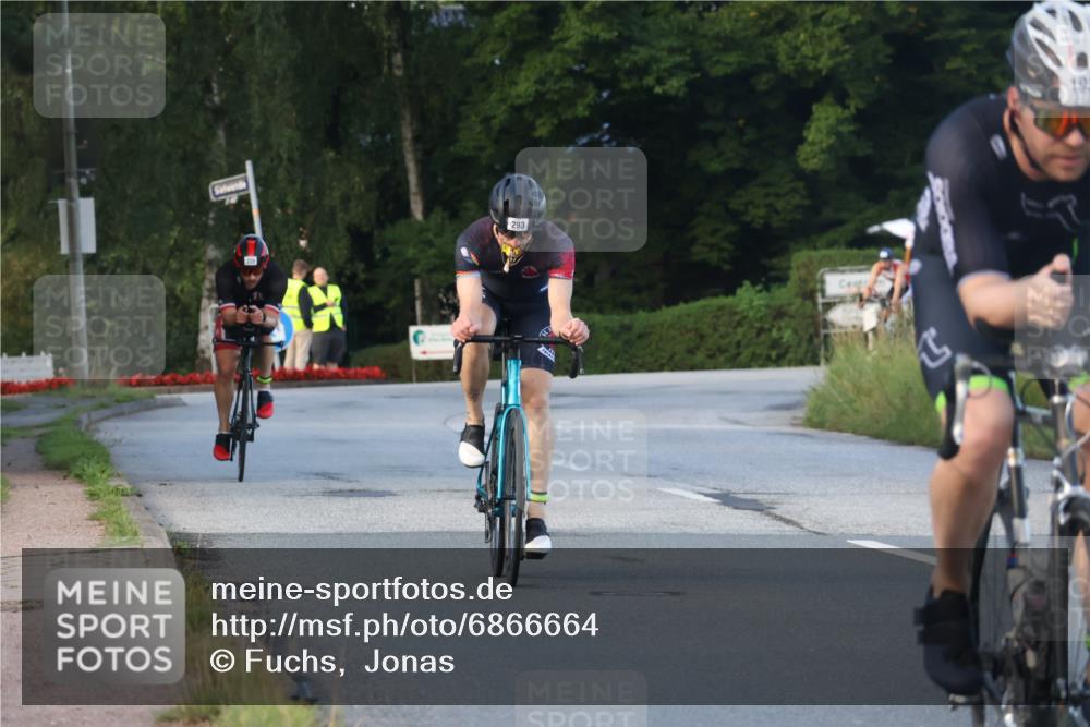 25.08.2024 - Elbe Triathlon Hamburg Fuchs,  Jonas http://msf.ph/oto/6866664 25.08.2024 09:26:28 Radfahren 83, 194, 217, 244, 193, 293, 239 meine-sportfotos.de
