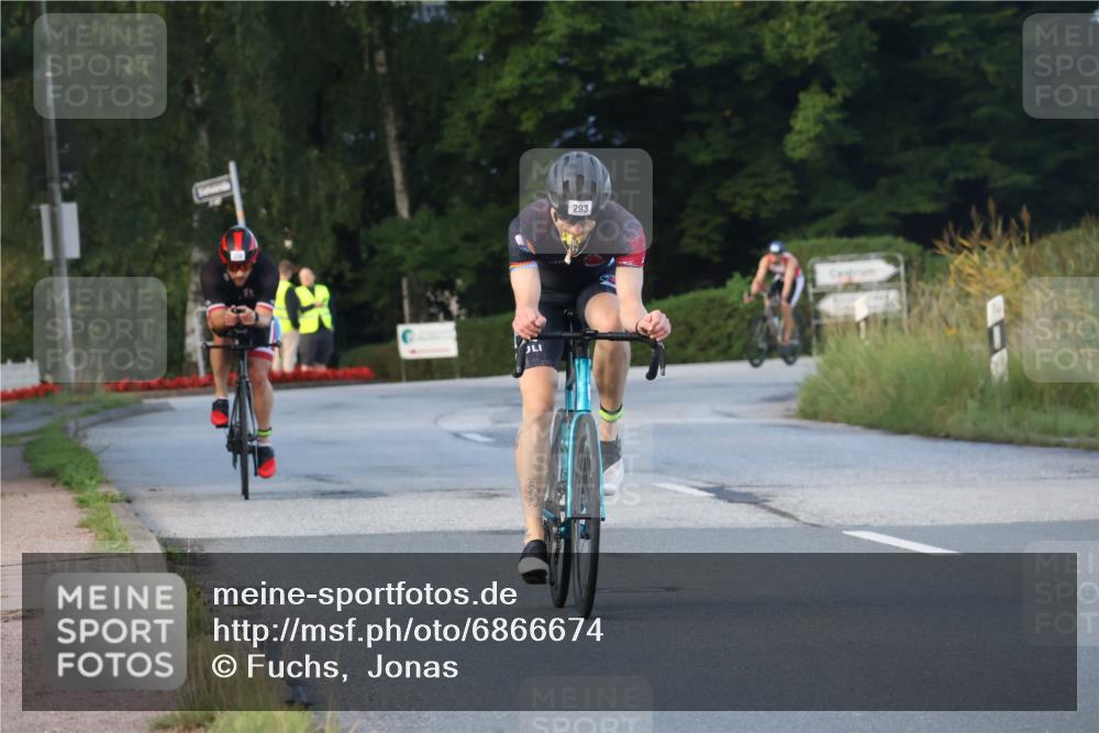 25.08.2024 - Elbe Triathlon Hamburg Fuchs,  Jonas http://msf.ph/oto/6866674 25.08.2024 09:26:29 Radfahren 194, 217, 244, 193, 293, 239 meine-sportfotos.de