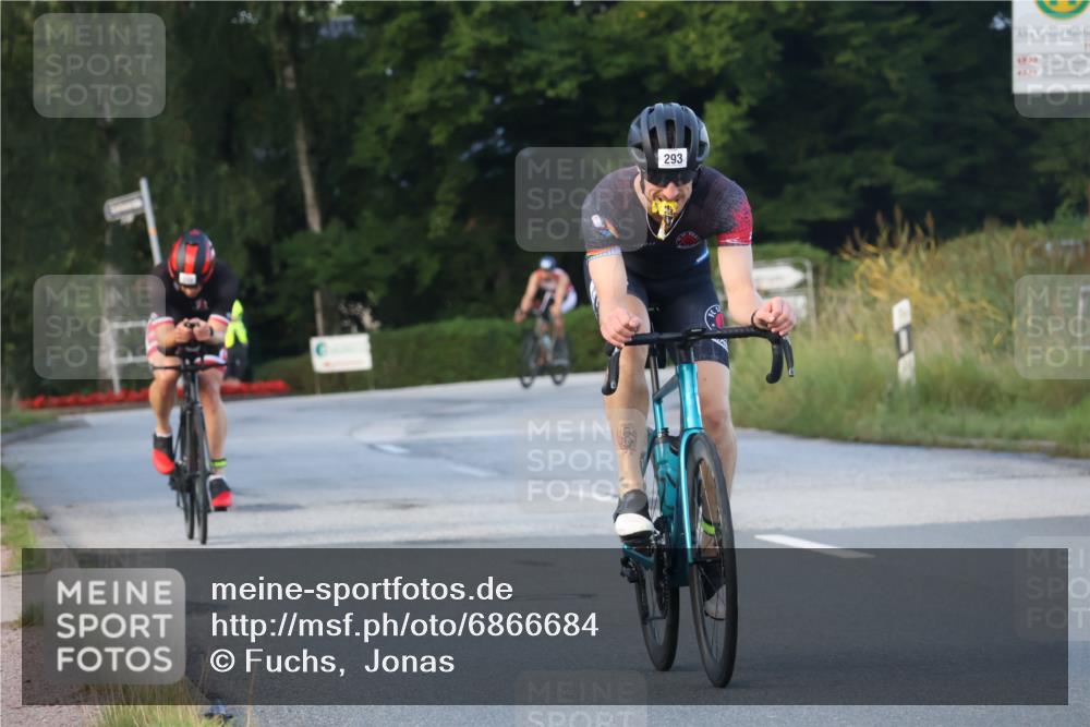 25.08.2024 - Elbe Triathlon Hamburg Fuchs,  Jonas http://msf.ph/oto/6866684 25.08.2024 09:26:29 Radfahren 194, 217, 244, 193, 293, 239 meine-sportfotos.de