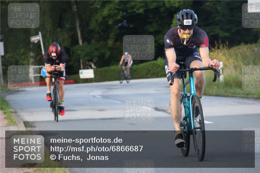 25.08.2024 - Elbe Triathlon Hamburg Fuchs,  Jonas http://msf.ph/oto/6866687 25.08.2024 09:26:29 Radfahren 194, 217, 244, 193, 293, 239 meine-sportfotos.de