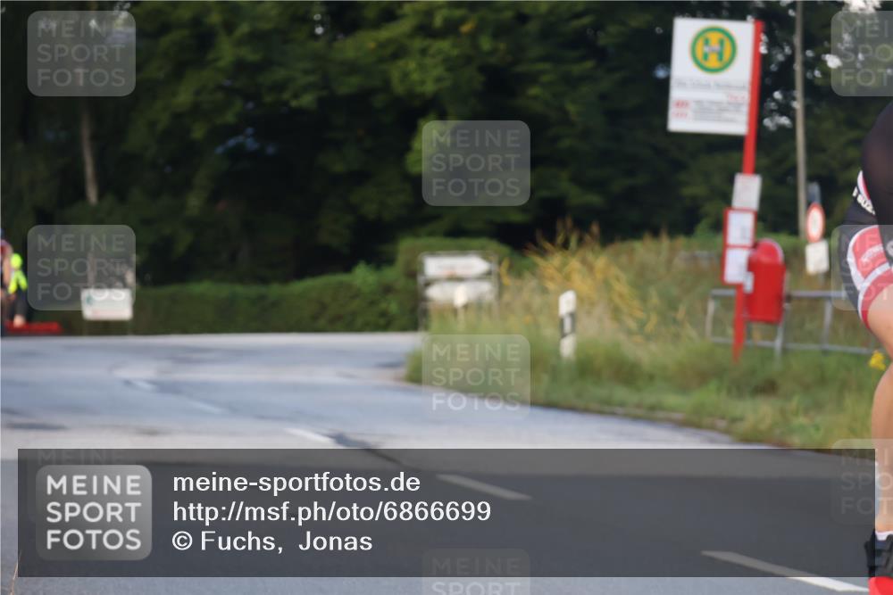 25.08.2024 - Elbe Triathlon Hamburg Fuchs,  Jonas http://msf.ph/oto/6866699 25.08.2024 09:26:31 Radfahren 217, 244, 193, 293, 239, 370 meine-sportfotos.de