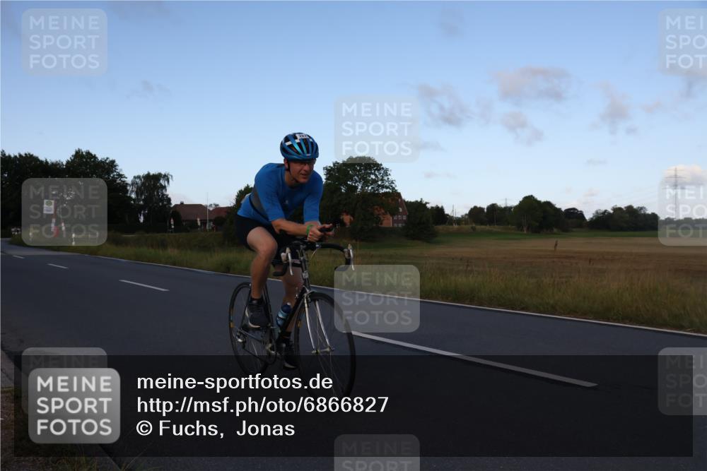 25.08.2024 - Elbe Triathlon Hamburg Fuchs,  Jonas http://msf.ph/oto/6866827 25.08.2024 09:26:56 Radfahren 409, 282 meine-sportfotos.de