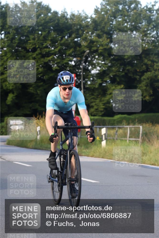 25.08.2024 - Elbe Triathlon Hamburg Fuchs,  Jonas http://msf.ph/oto/6866887 25.08.2024 09:27:17 Radfahren 235, 434 meine-sportfotos.de