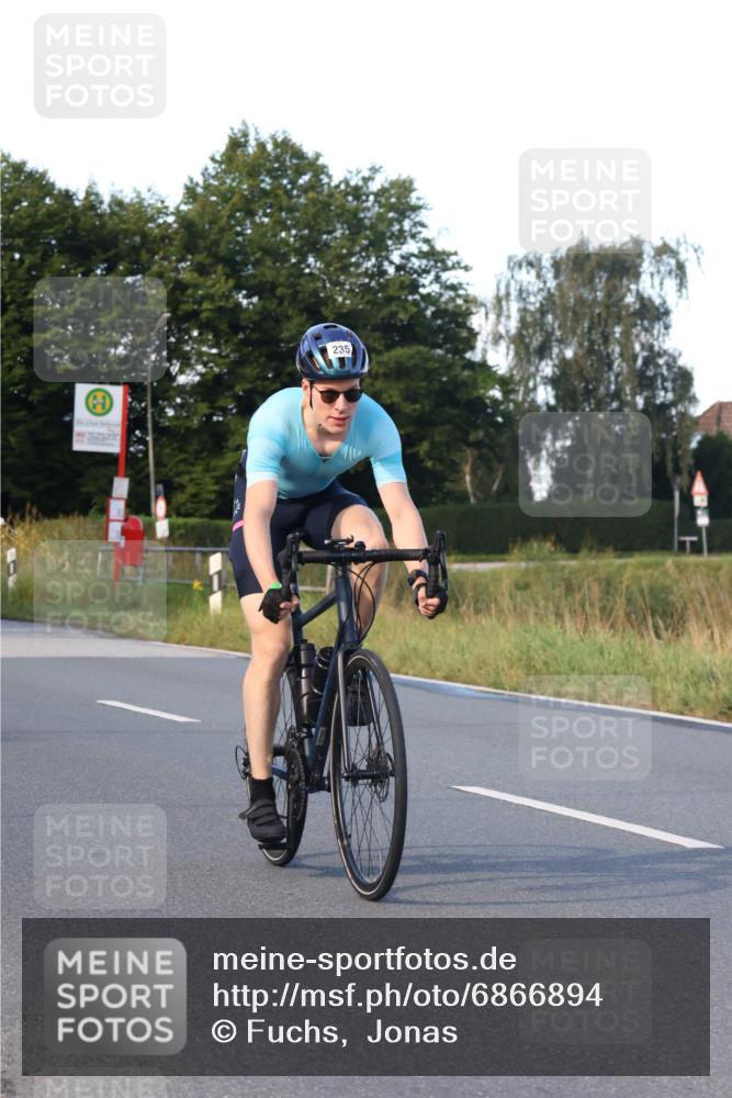 25.08.2024 - Elbe Triathlon Hamburg Fuchs,  Jonas http://msf.ph/oto/6866894 25.08.2024 09:27:17 Radfahren 235, 434 meine-sportfotos.de