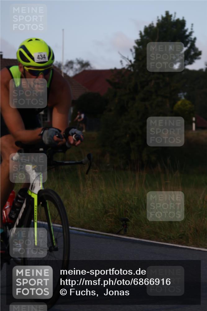 25.08.2024 - Elbe Triathlon Hamburg Fuchs,  Jonas http://msf.ph/oto/6866916 25.08.2024 09:27:21 Radfahren 235, 434, 387 meine-sportfotos.de