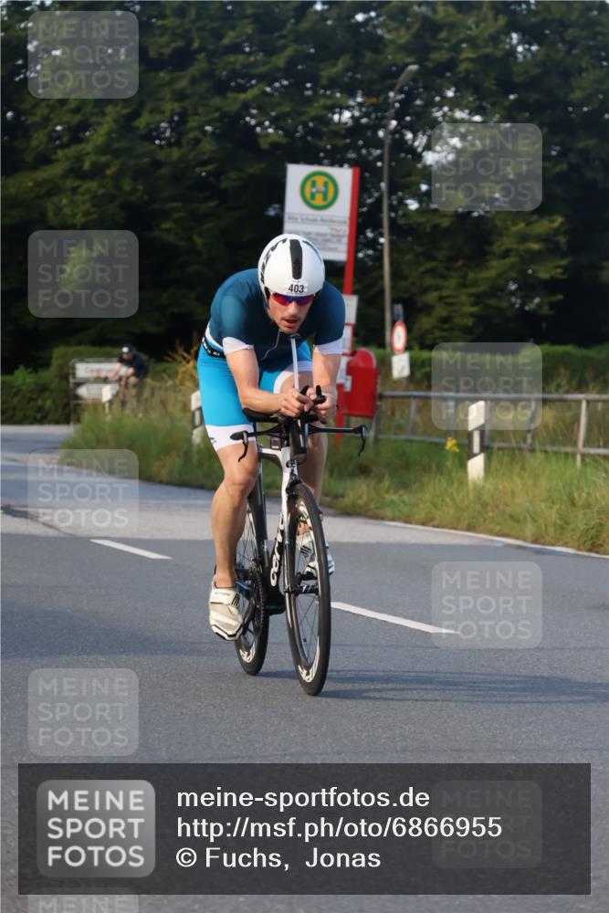 25.08.2024 - Elbe Triathlon Hamburg Fuchs,  Jonas http://msf.ph/oto/6866955 25.08.2024 09:27:29 Radfahren 387, 403, 157, 378 meine-sportfotos.de