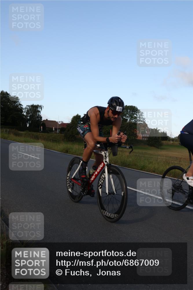 25.08.2024 - Elbe Triathlon Hamburg Fuchs,  Jonas http://msf.ph/oto/6867009 25.08.2024 09:27:34 Radfahren 403, 157, 378, 215, 163 meine-sportfotos.de