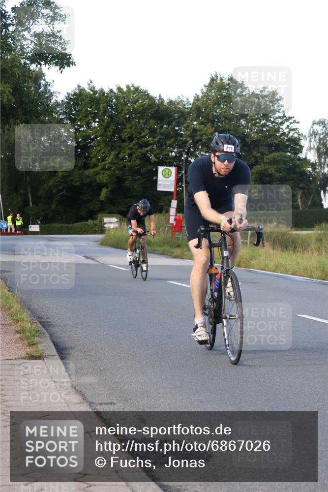 25.08.2024 - Elbe Triathlon Hamburg Fuchs,  Jonas http://msf.ph/oto/6867026 25.08.2024 09:27:37 Radfahren 157, 378, 215, 163 meine-sportfotos.de
