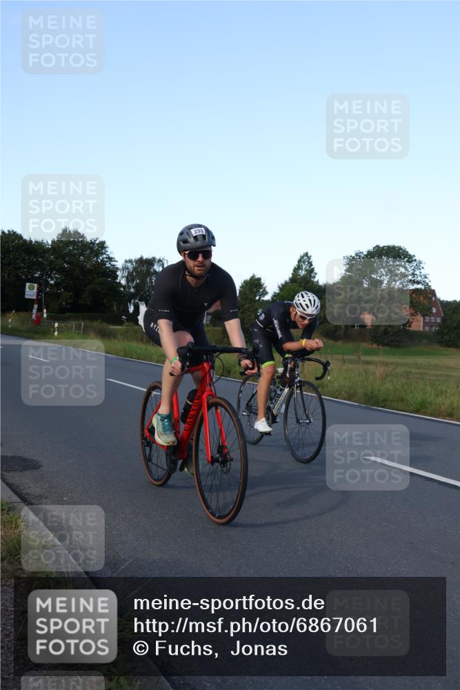 25.08.2024 - Elbe Triathlon Hamburg Fuchs,  Jonas http://msf.ph/oto/6867061 25.08.2024 09:28:02 Radfahren 141, 41, 233, 150, 69, 207 meine-sportfotos.de
