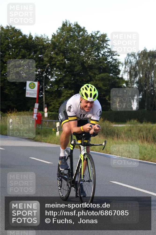 25.08.2024 - Elbe Triathlon Hamburg Fuchs,  Jonas http://msf.ph/oto/6867085 25.08.2024 09:28:06 Radfahren 41, 233, 150, 69, 207, 435, 417, 55 meine-sportfotos.de