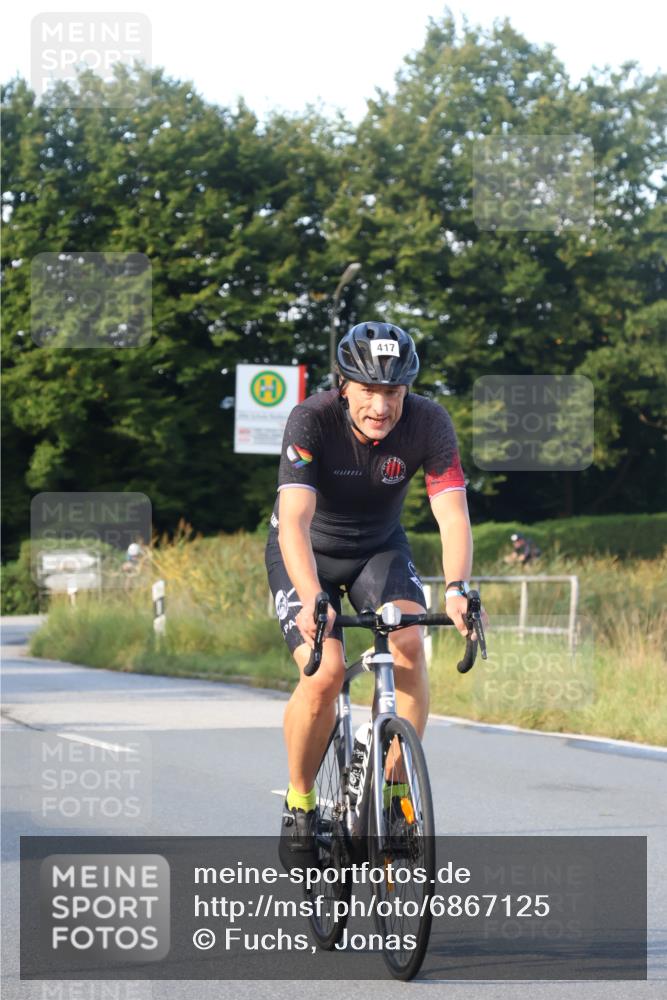 25.08.2024 - Elbe Triathlon Hamburg Fuchs,  Jonas http://msf.ph/oto/6867125 25.08.2024 09:28:10 Radfahren 150, 69, 207, 435, 417, 55, 270 meine-sportfotos.de
