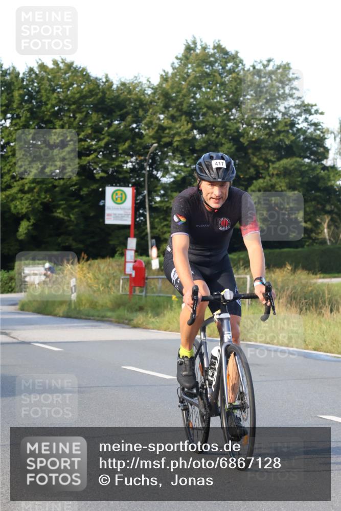 25.08.2024 - Elbe Triathlon Hamburg Fuchs,  Jonas http://msf.ph/oto/6867128 25.08.2024 09:28:11 Radfahren 150, 69, 207, 435, 417, 55, 270 meine-sportfotos.de
