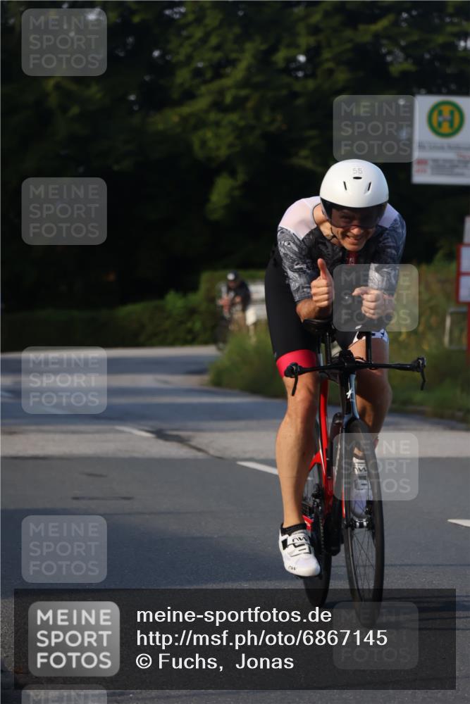 25.08.2024 - Elbe Triathlon Hamburg Fuchs,  Jonas http://msf.ph/oto/6867145 25.08.2024 09:28:12 Radfahren 69, 207, 435, 417, 55, 270, 358 meine-sportfotos.de