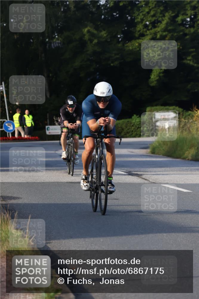 25.08.2024 - Elbe Triathlon Hamburg Fuchs,  Jonas http://msf.ph/oto/6867175 25.08.2024 09:28:17 Radfahren 55, 270, 358, 398 meine-sportfotos.de