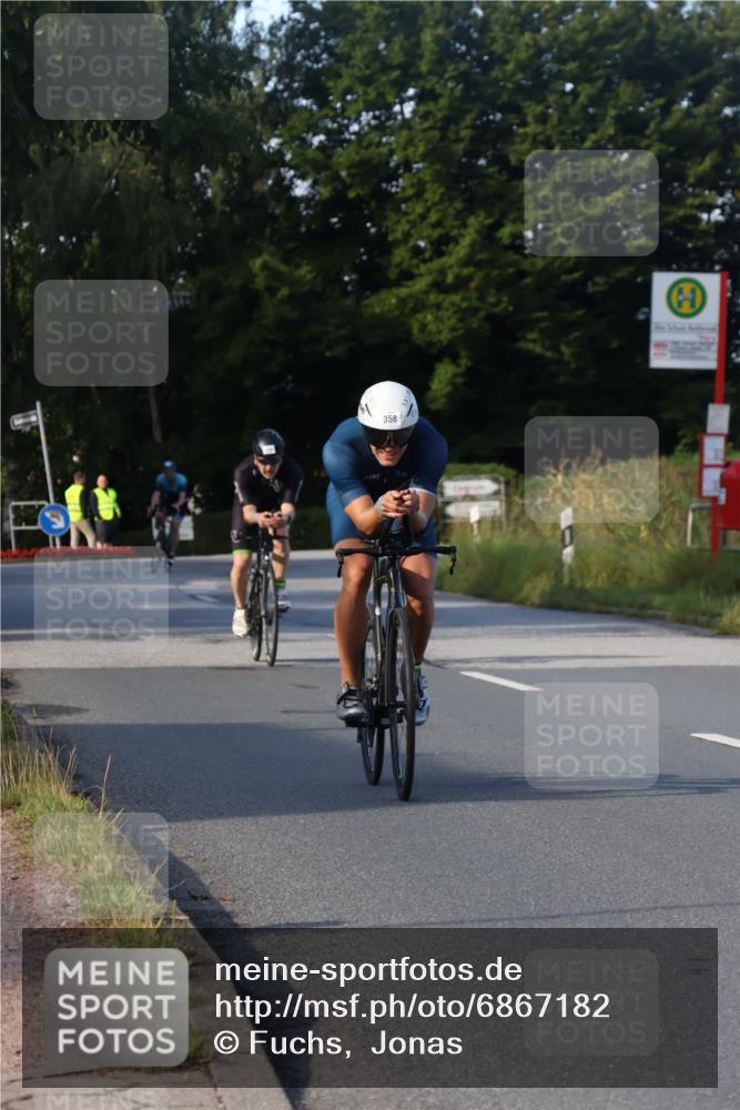 25.08.2024 - Elbe Triathlon Hamburg Fuchs,  Jonas http://msf.ph/oto/6867182 25.08.2024 09:28:18 Radfahren 55, 270, 358, 398 meine-sportfotos.de
