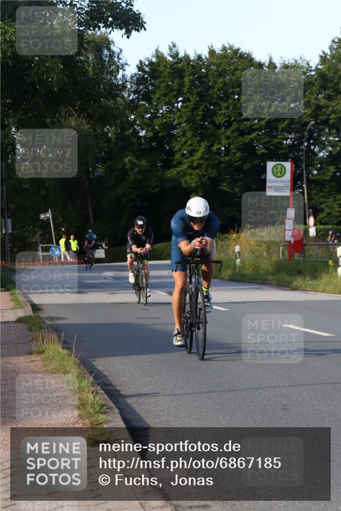 25.08.2024 - Elbe Triathlon Hamburg Fuchs,  Jonas http://msf.ph/oto/6867185 25.08.2024 09:28:18 Radfahren 55, 270, 358, 398 meine-sportfotos.de