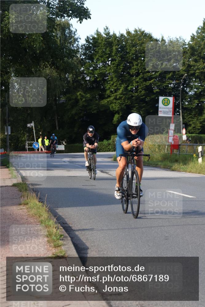 25.08.2024 - Elbe Triathlon Hamburg Fuchs,  Jonas http://msf.ph/oto/6867189 25.08.2024 09:28:18 Radfahren 55, 270, 358, 398 meine-sportfotos.de
