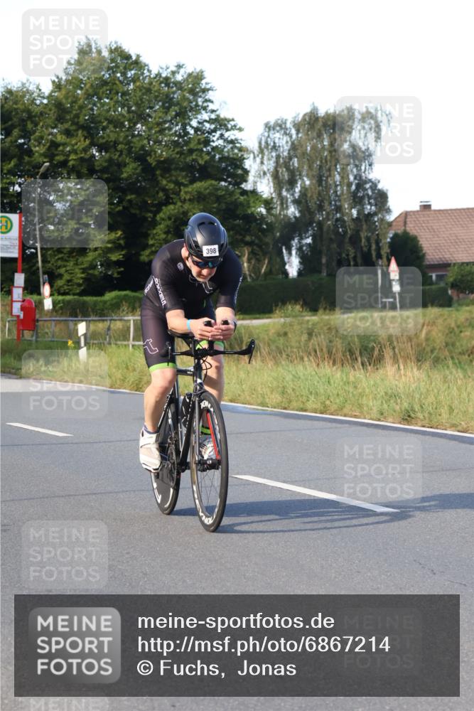 25.08.2024 - Elbe Triathlon Hamburg Fuchs,  Jonas http://msf.ph/oto/6867214 25.08.2024 09:28:20 Radfahren 270, 358, 398, 168, 143 meine-sportfotos.de