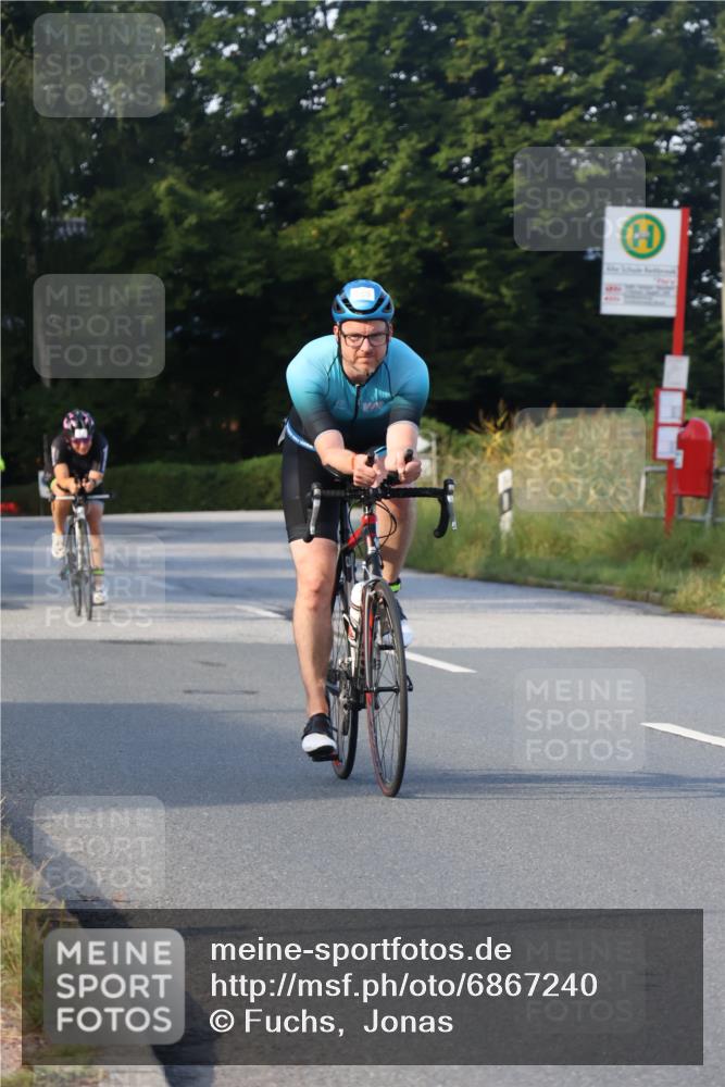25.08.2024 - Elbe Triathlon Hamburg Fuchs,  Jonas http://msf.ph/oto/6867240 25.08.2024 09:28:24 Radfahren 358, 398, 168, 143 meine-sportfotos.de