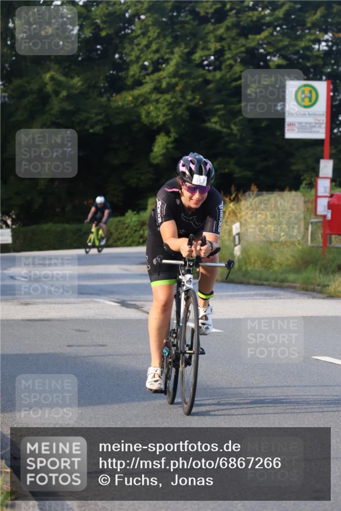25.08.2024 - Elbe Triathlon Hamburg Fuchs,  Jonas http://msf.ph/oto/6867266 25.08.2024 09:28:26 Radfahren 168, 143 meine-sportfotos.de