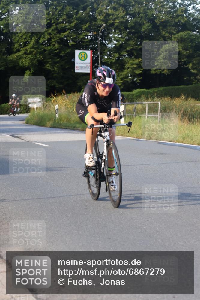 25.08.2024 - Elbe Triathlon Hamburg Fuchs,  Jonas http://msf.ph/oto/6867279 25.08.2024 09:28:27 Radfahren 168, 143, 431, 368 meine-sportfotos.de