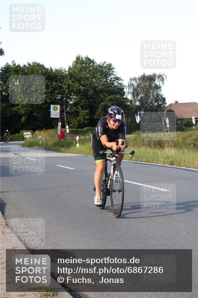 25.08.2024 - Elbe Triathlon Hamburg Fuchs,  Jonas http://msf.ph/oto/6867286 25.08.2024 09:28:27 Radfahren 168, 143, 431, 368 meine-sportfotos.de