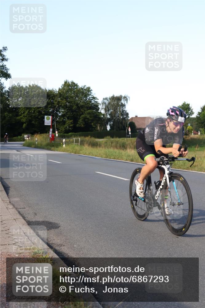 25.08.2024 - Elbe Triathlon Hamburg Fuchs,  Jonas http://msf.ph/oto/6867293 25.08.2024 09:28:27 Radfahren 168, 143, 431, 368 meine-sportfotos.de