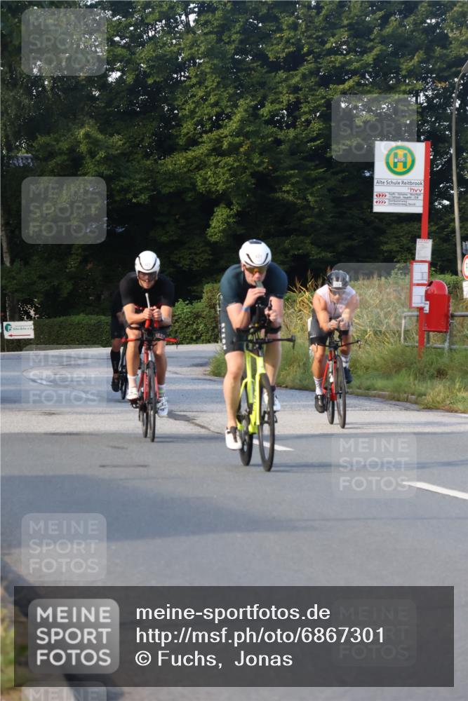 25.08.2024 - Elbe Triathlon Hamburg Fuchs,  Jonas http://msf.ph/oto/6867301 25.08.2024 09:28:32 Radfahren 143, 431, 368, 421, 333, 341, 130 meine-sportfotos.de
