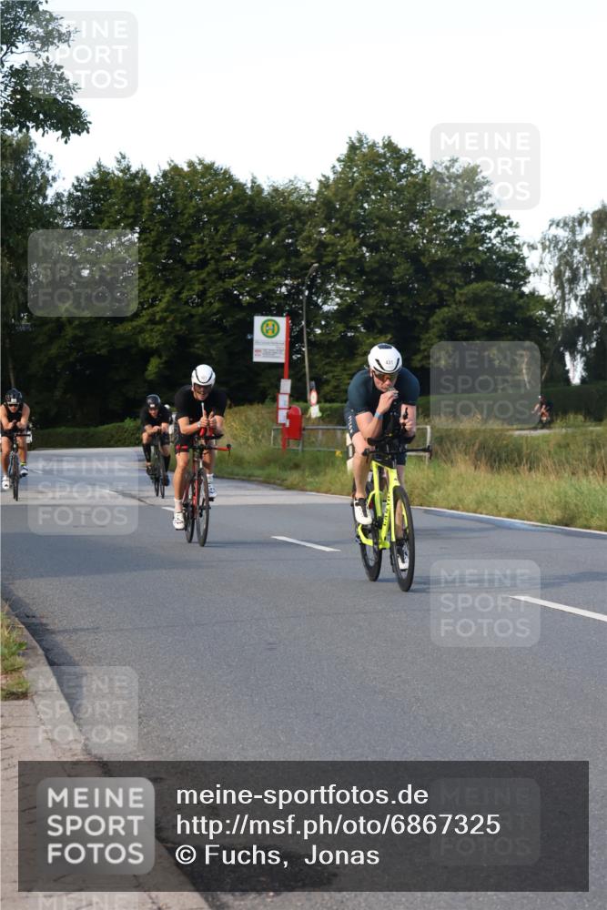 25.08.2024 - Elbe Triathlon Hamburg Fuchs,  Jonas http://msf.ph/oto/6867325 25.08.2024 09:28:33 Radfahren 431, 368, 421, 333, 341, 130 meine-sportfotos.de