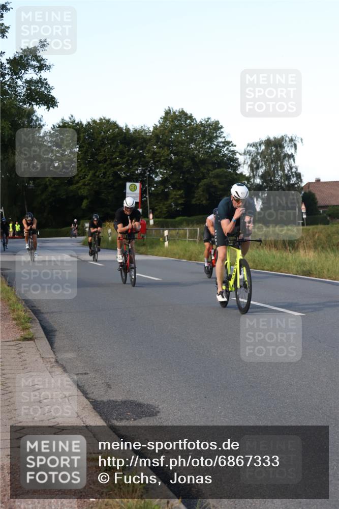 25.08.2024 - Elbe Triathlon Hamburg Fuchs,  Jonas http://msf.ph/oto/6867333 25.08.2024 09:28:33 Radfahren 431, 368, 421, 333, 341, 130 meine-sportfotos.de